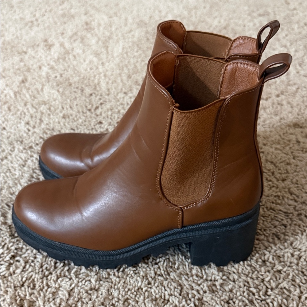 Steve Madden Tan Ankle Boots